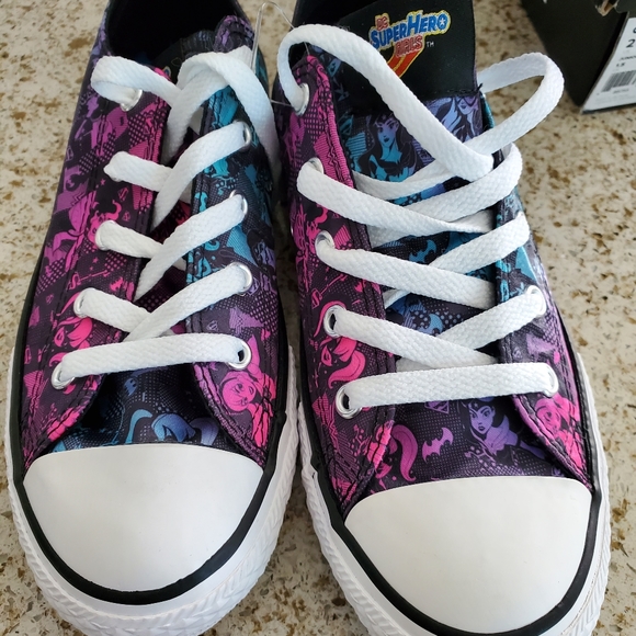 Converse - Picture 2 of 8